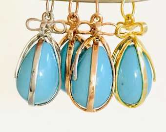 Lovely egg pendant wrapped with silver 925o, gold plated. Available in lapis lazuli, turquoise, opal rose colours.