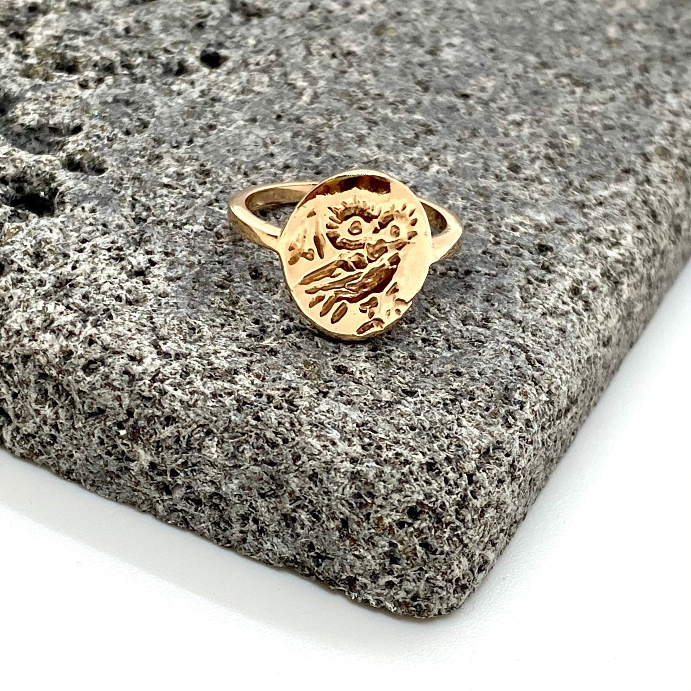 9k solid gold ring engraved with an Owl. Chevalier gold ring, the symbol of wisdom from the Greek my