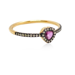 Heart pink ruby diamond 18k rose gold ring. Valentine&#39;s/ July&#39;s birthstone luxury chic jewelry gift which expresses passion & brilliance.