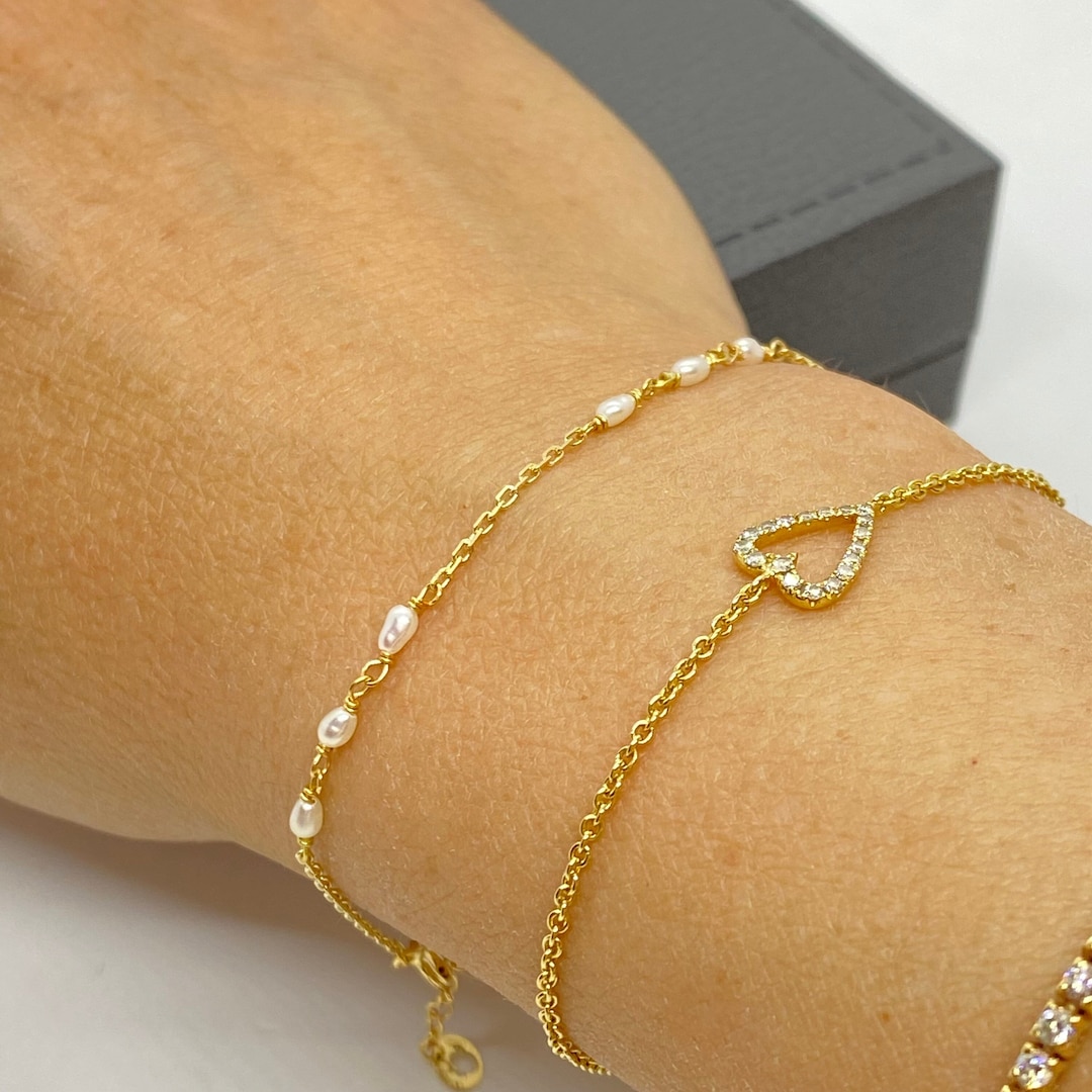 Keshi Pearls on a 18k Yellow Gold Elegant Chain Bracelet
