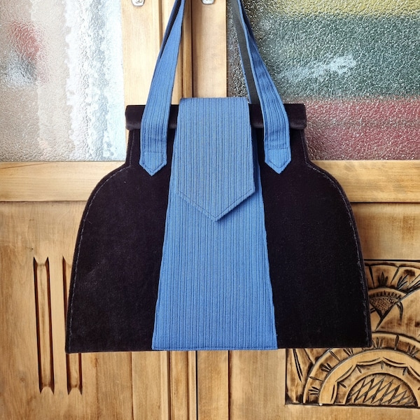 ANDRÉ - Sac à Main Style Années 1940s Période Restriction Textile, Fabrication Française - Velours Noir, Jersey de Laine Bleu-Gris Rayé