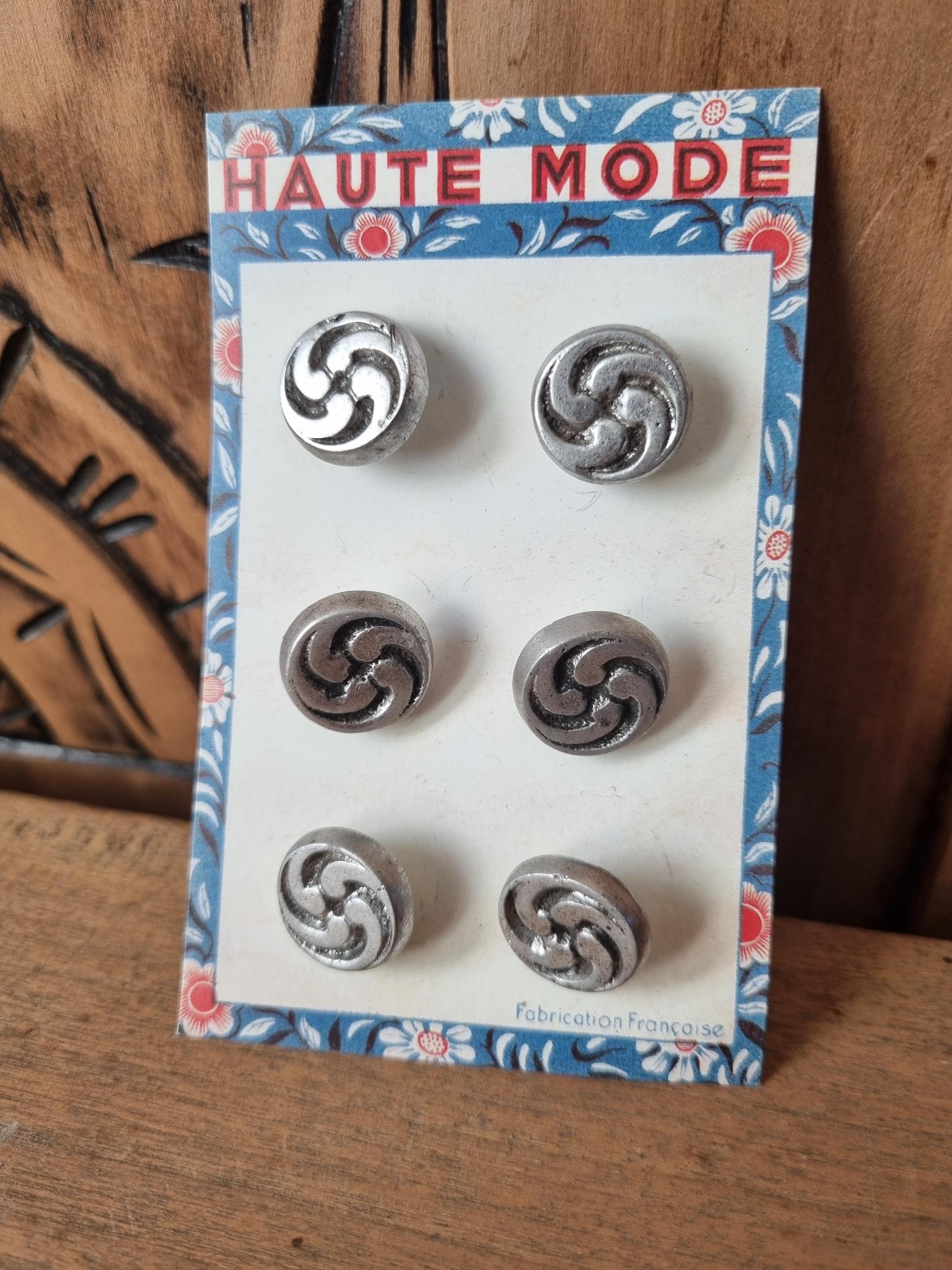 Bouton Ancien Haute Couture En Résine Avec Bouclettes - Mercerie Vintage - Lot De 1 à 10 Pièces - Occasion