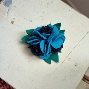 PAULINE Felt Brooch 1940s Style Textile Restriction Period, French Made Turquoise and Black image 4