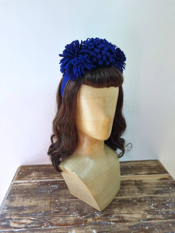 CÉLESTIN - Large Felt Flower Headband, 1940s Style, Textile  display picture 2