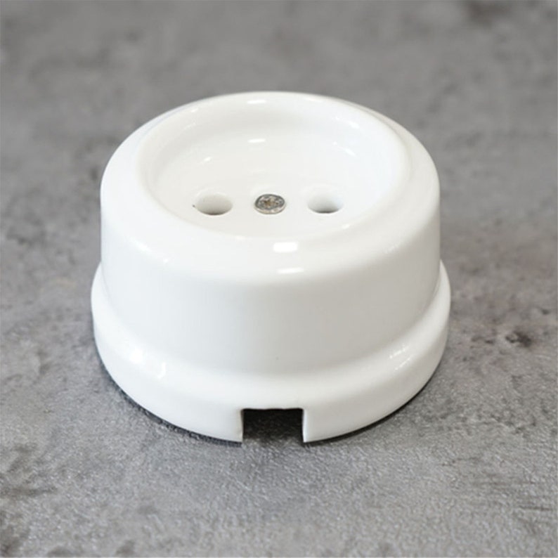 No Grounding 2P 16A Porcelain Vintage Wall Socket Outlet 240V