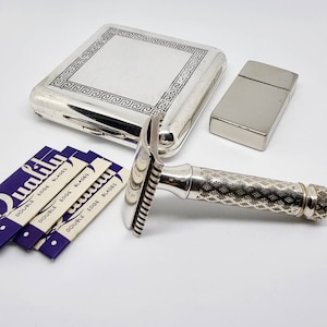 1922 Silver Plated Gillette Tuckaway