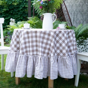 Checkered Cotton Tablecloth: Waterproof Ruffle Edge, Beige Vichy