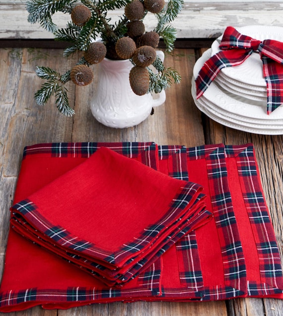Weihnachtliche Tischsets, Rot mit Tartan Borte | Vintage Leinen Tischdeko