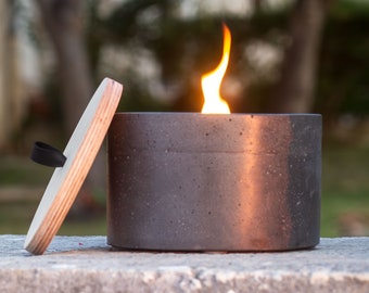 Bougie d'extérieur feu de cire avec mèche permanente - 18 x 11 centimètres - béton broyé - fabriquée à la main en Hesse !