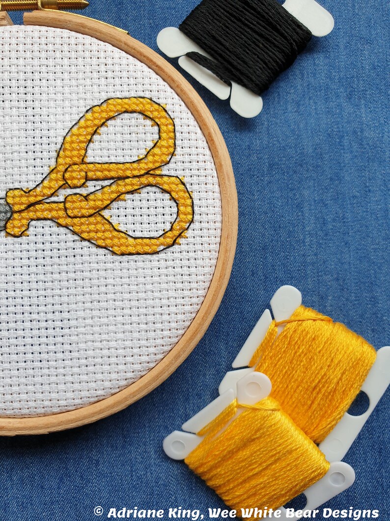 Gold Embroidery Scissors Cross Stitch Pattern, Instant Download, PDF