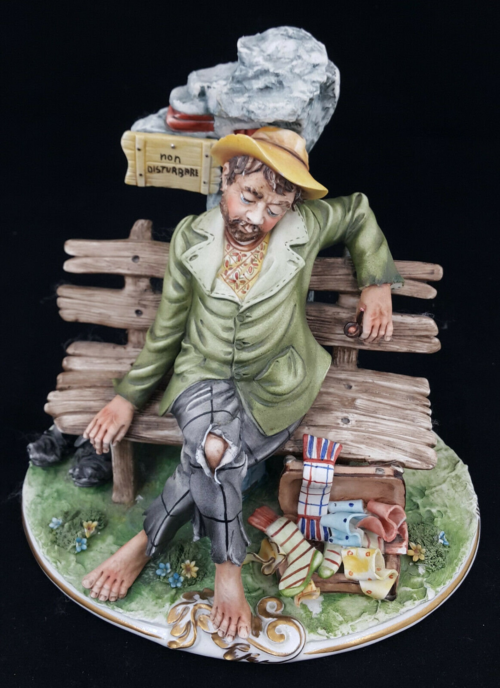 capodimonte tramp with dog