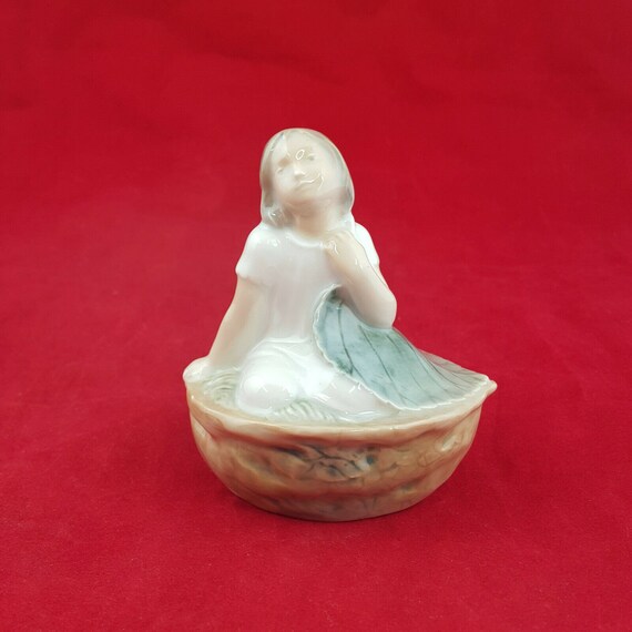 Tag Siedlung Fruchtbar het bed van duimelijntje Tod Gebäude In den