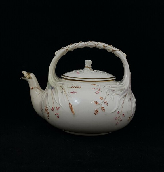 Belleek Grass Pattern Teapot