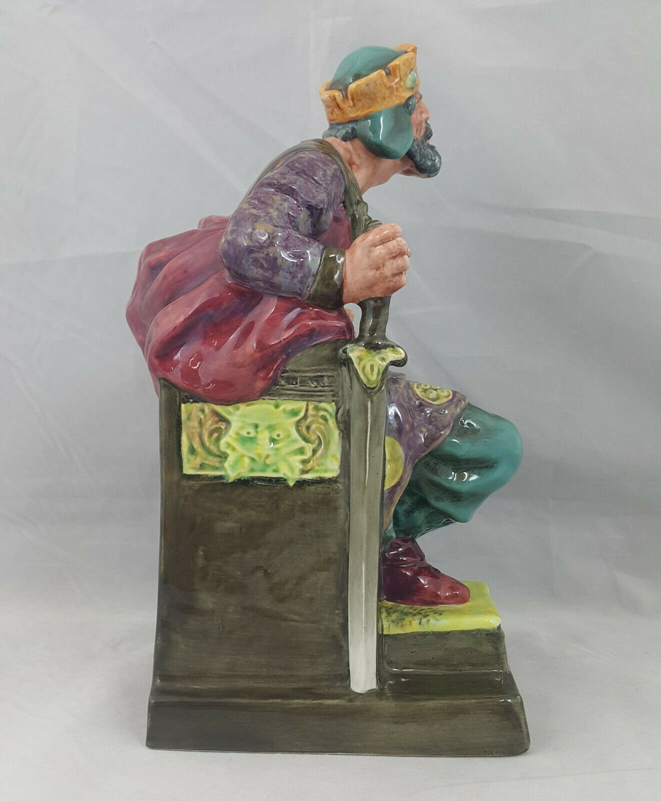 Royal Doulton Figurine the Old King HN 2134 Etsy