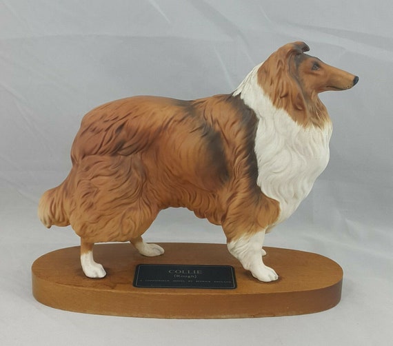Beswick Rough Collie Model No. 2581 on Wooden Plin