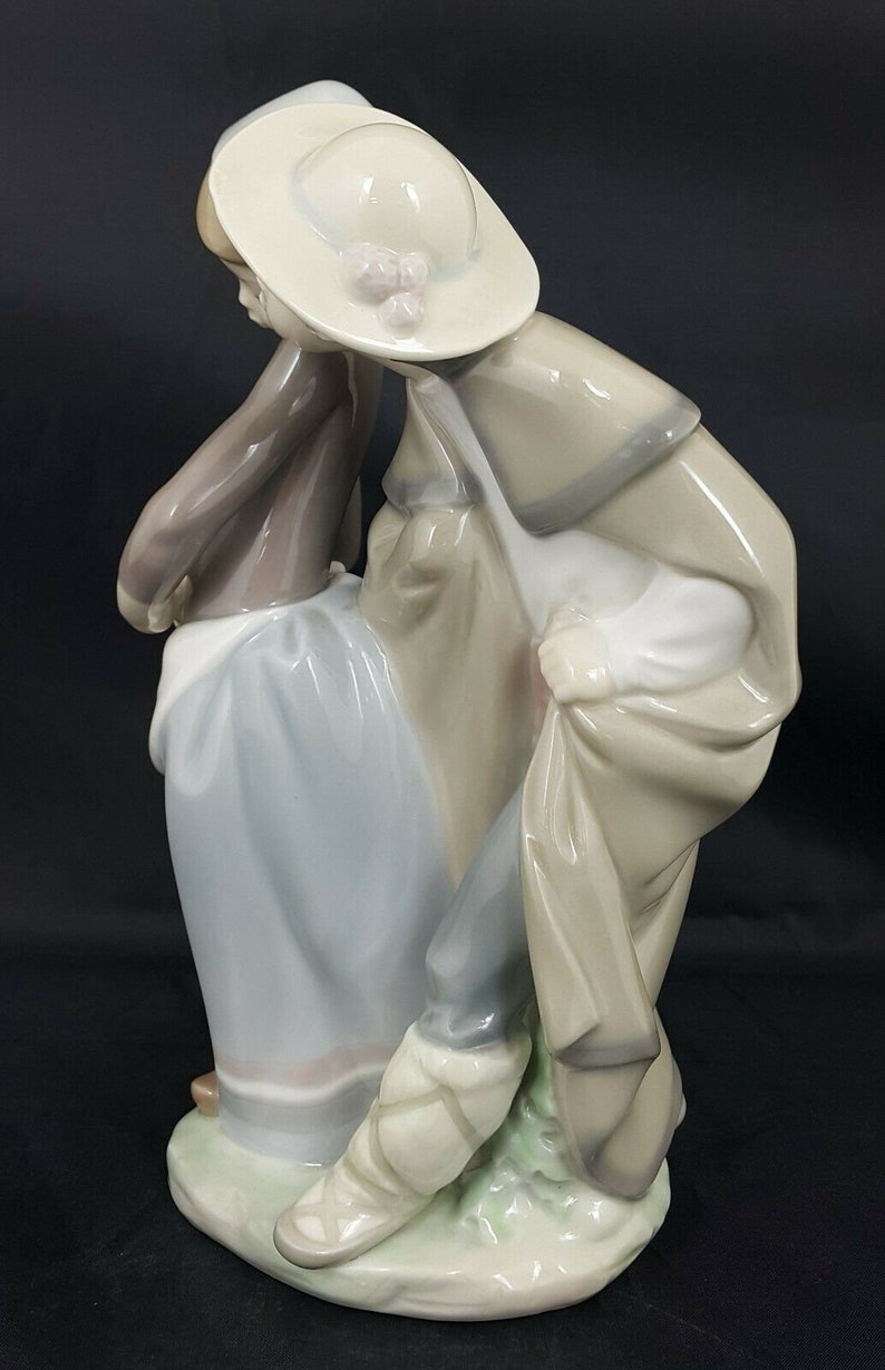Lladro Figurine 1188 Boy Meets Girl / Little Couple Kissing | Etsy