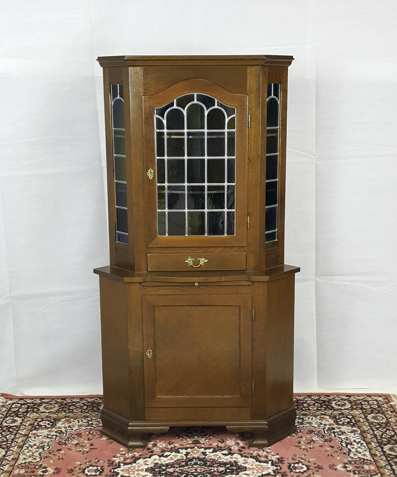 Corner curio 2024 display cabinet