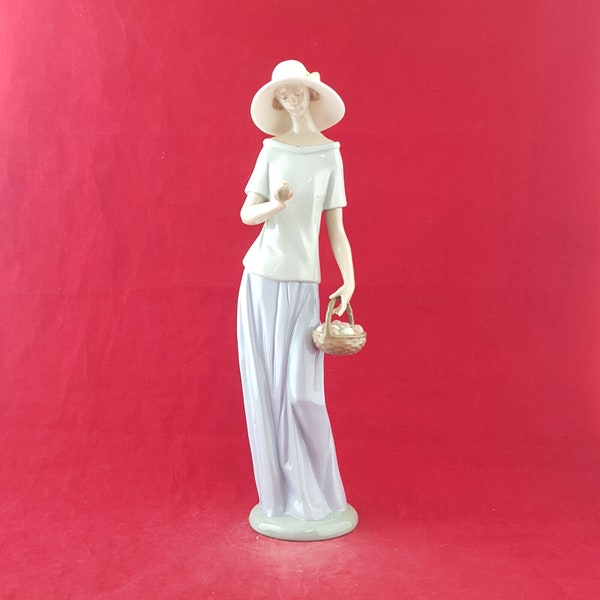 Nao By Lladro - First Harvest / Woman With Apples In Basket 1301 - L/N 2475