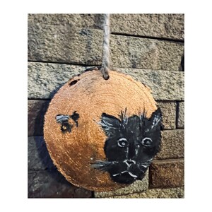 Ornement de chat Peinture de chat de Noël sur bois Œuvre d’art originale Petits ornements de peinture