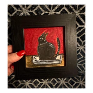 Décoration murale chat noir sur les toilettes Peinture acrylique Petit cadeau encadré Décoration de salle de bain amusante Ornement miniature - 4x4 Artiste ukrainien