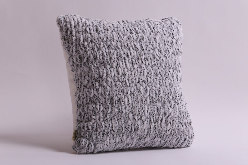 Black and white home decor Hand knit plush cushion cover Handmade fluffy couch cushion Black and White yarn pillowcase Soft pillow cover