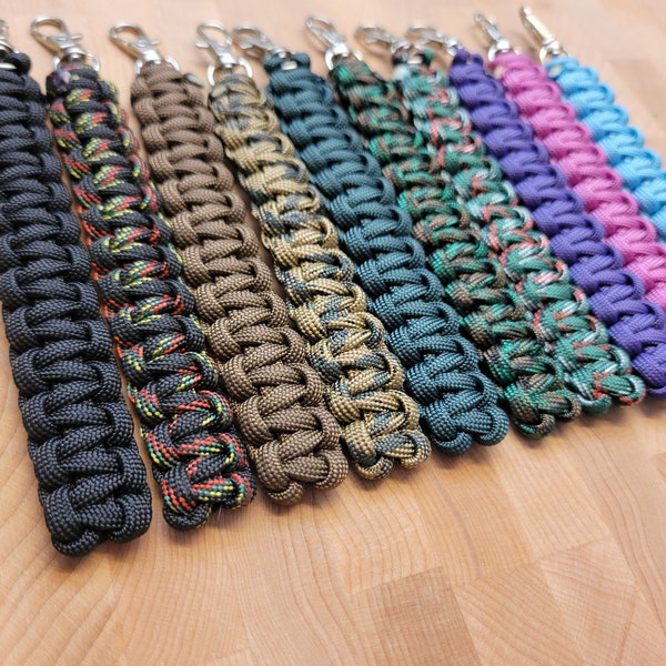 Paracord lanyard/keychain cobra knot key fob with swivel hook