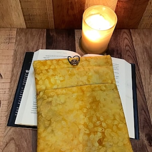 Large Day Court Inspired, Yellow Patterned Book Sleeve With Pocket, Book Cover, Tablet Sleeve, Tablet Cover