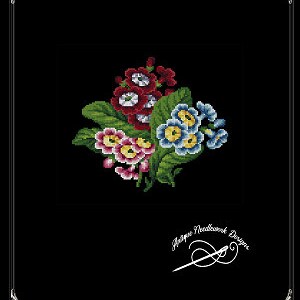 Może przedstawiać: Antyczny wzór haftu berlińskiego przedstawiający bukiet pierwiosnków w odcieniach czerwieni, różu i błękitu. Wzór nosi tytuł "Antique Berlin Primroses Pattern" i zawiera ilustrację igły i nici.