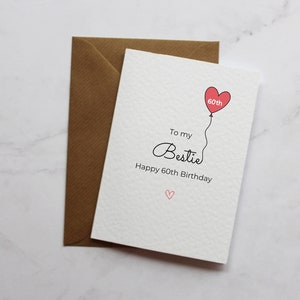 Carte du 60e anniversaire de la meilleure amie avec un joli ballon pour célébrer l'amitié avec style