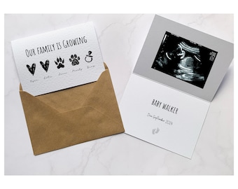 Onze familie verrassing zwangerschap babyaankondiging, gepersonaliseerde familie en huisdier aangepaste kaart | Baby onthullen idee | Inclusief Hond Kat Konijn Paard