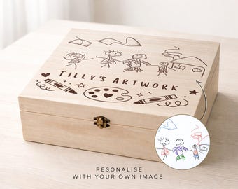 Personalisierte Erinnerungsbox für Kinderzeichnungen | Maßgefertigte, gravierte Holzbox