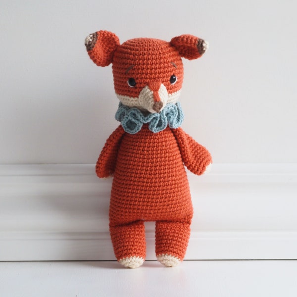 Pattern for Frida the Fox: A curious companion