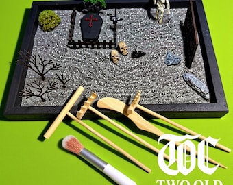 Gothic Halloween Zen Garden Mini Desktop Meditation Garden Skull Coffin Set
