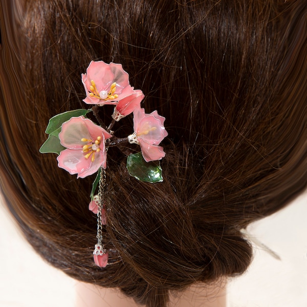 Silver Dangle Hair Stick translucent sakura flowers Dangle Resin Japanese Kanzashi hair pin, Bun Holder