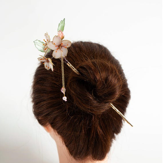 Dangle Hair Stick Translucent Sakura Flowers Dangle Resin Japanese