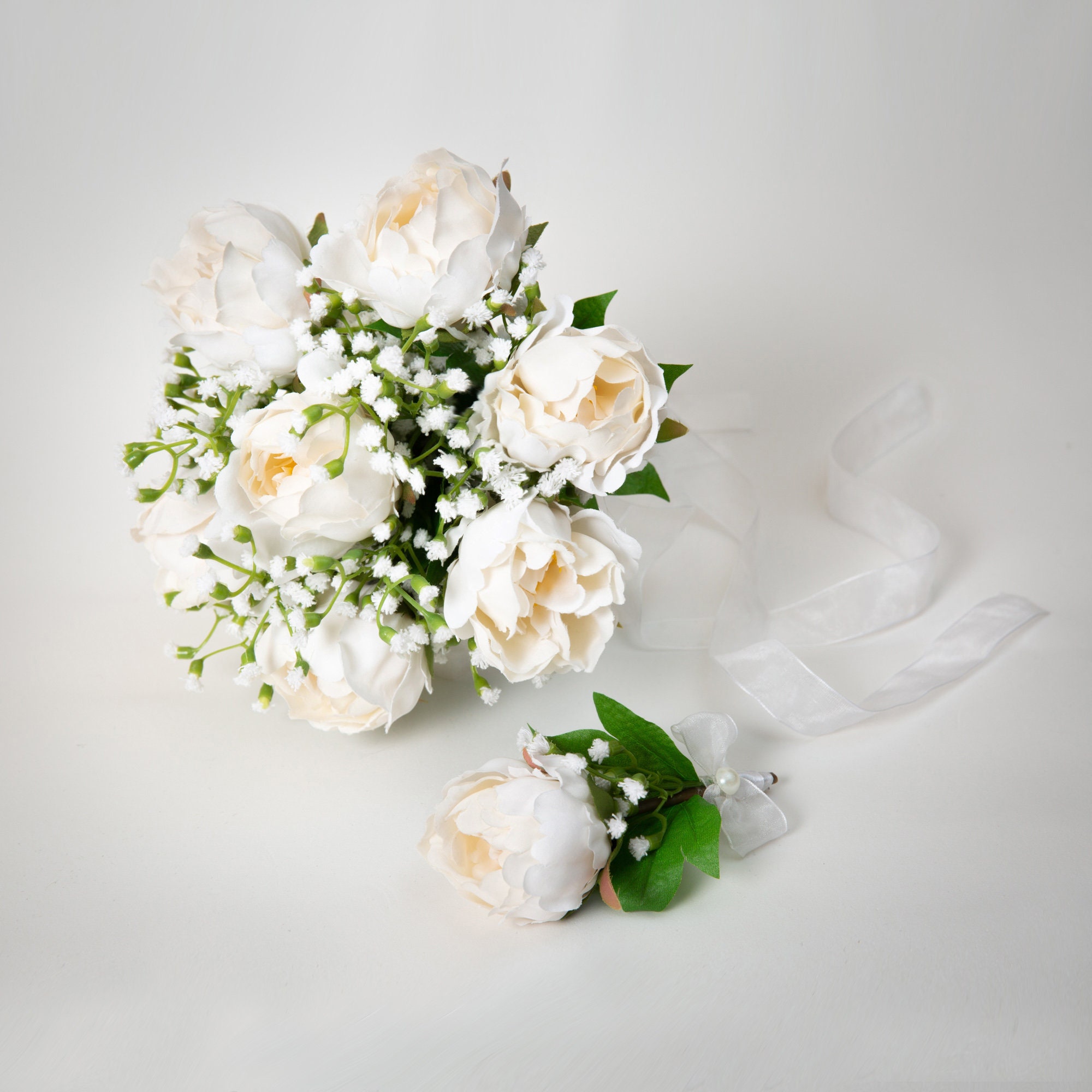 Wedding bouquet of white peonies baby's breath flower Etsy 日本