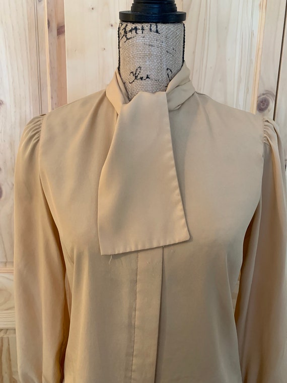 Vintage Haberdashery Collection Tan Long Sleeve Bl
