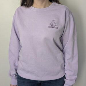 Cat on Book Embroidered Sweatshirt | Bookish Sweatshirt, Cat Sweatshirt for Book Lovers, Gift for Book Lovers