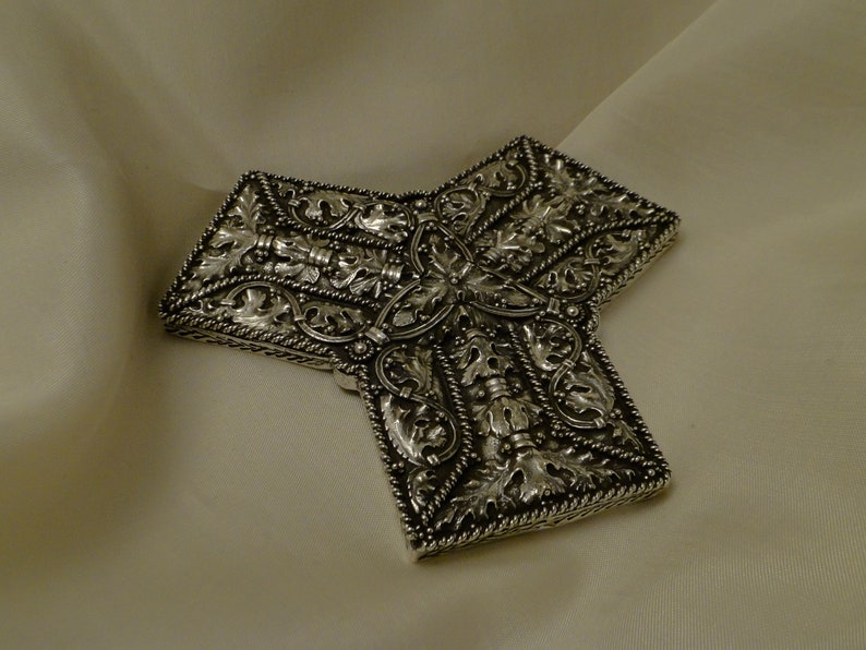 9th century Sterling silver \u00d8vre Eiker Replica Hoen Hoard brooch Norway Buskerud