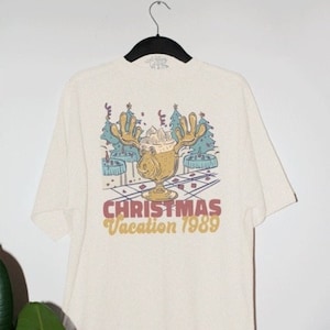 Christmas Vacation 1989 Oversized TShirt | Holiday Graphic Tees for Women | Moose Glass T Shirt | Oversized Graphic Tee | Christmas Graphic