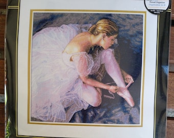 Cross stitch kit &quot;Ballerina Beauty&quot; &quot;Beauté de Ballerine&quot; by Dimensions