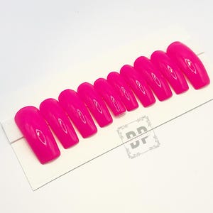 Uñas acrílicas curvas/Uñas acrílicas/Uñas largas/Uñas curvas a presión/Uñas a presión/Uñas a presión largas/Tendencias de uñas/Extra fuerte