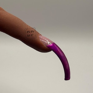 Chrome French Nails| Chrome nails press on| Curved press on nails| Ultra Curve nails|Press on nails Canada|French tip nails| Chrome Nail Art