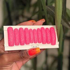 Uñas de azúcar / Uñas con brillantina / Uñas curvas / Fiesta de los 90 / Uñas curvas a presión / Uñas a presión largas / Extra fuertes / Fiesta de cumpleaños