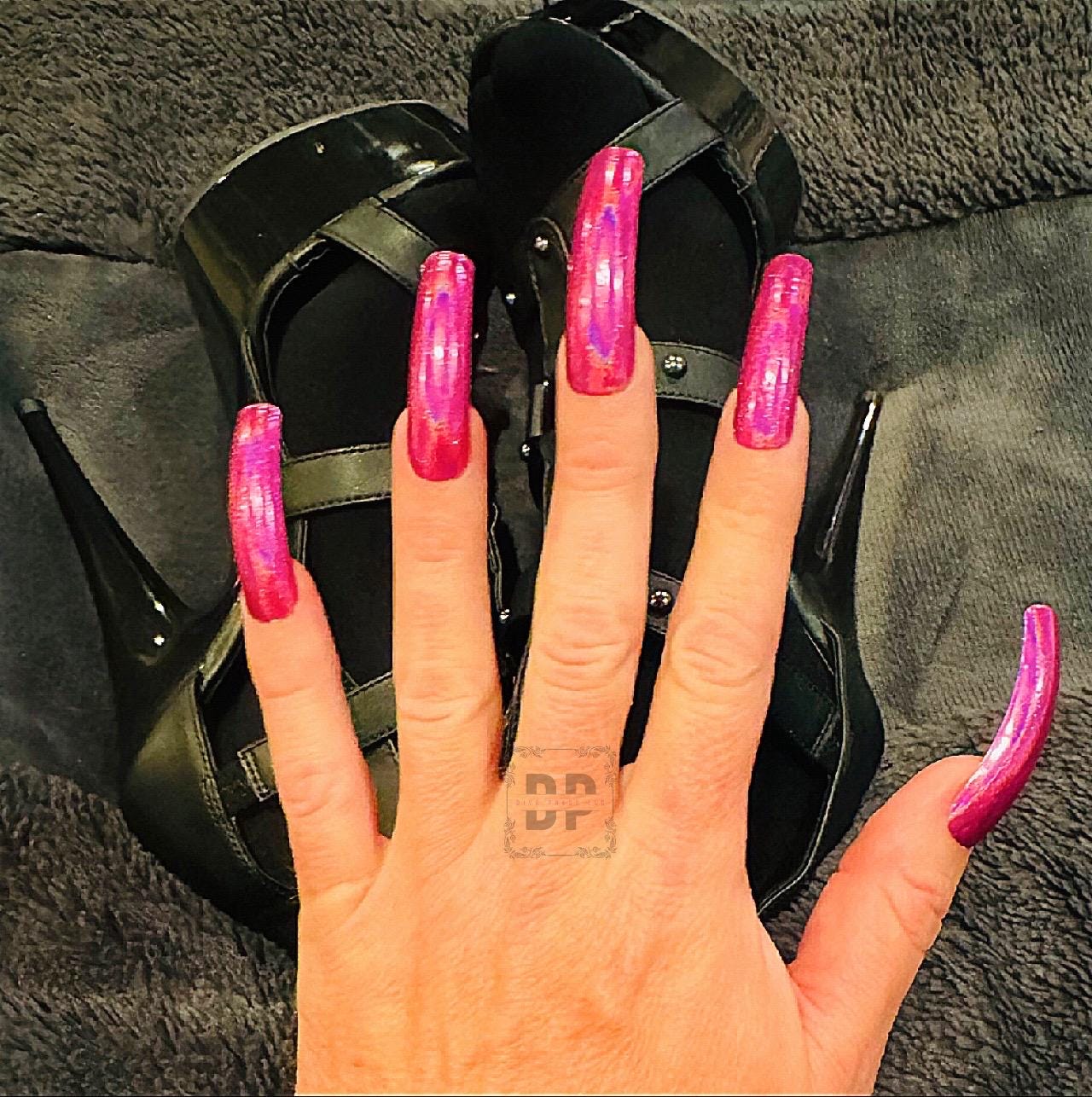 Sleek Chrome Nails That Define Men’s Style