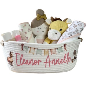 CowGIRL Babyparty-Geschenk-Korb niedlicher personalisierter Baby-Korb Pferd Cowboy-Hut-Rosa Storytime-Bücher-Korb für Neugeborenen-Baby-Geschenk