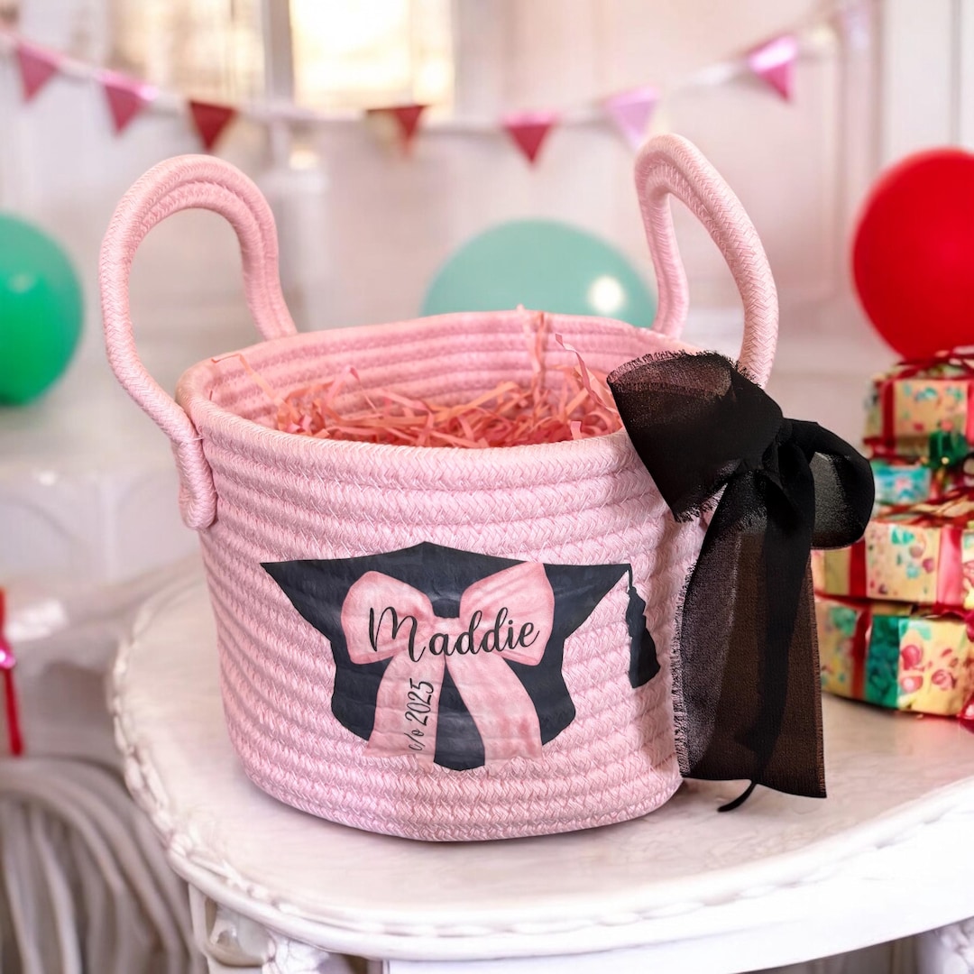 Cesta de coqueta rosa personalizada para niña de graduación con lazo para  el cabello, regalo de princesa, recuerdos de fiesta, pequeño soporte para  ..., image size:1080x1080