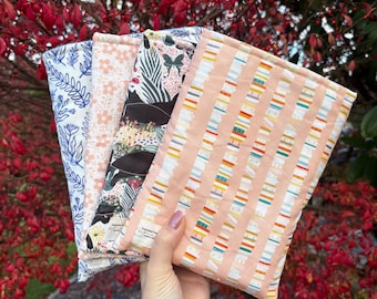 Funda para libros de algodón acolchado hecha a mano, estuche para Kindle