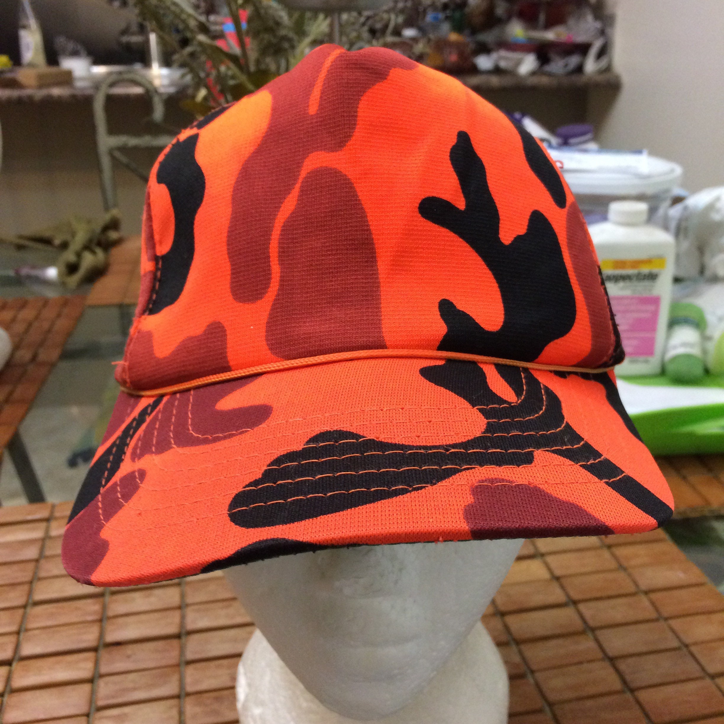 Vintage 80's DEADSTOCK Bright Orange Camouflage Hunting Hat / Snapback Mesh Cheese  Grater Hat Cap 