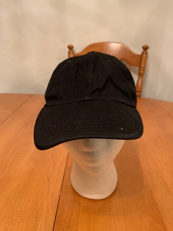 Vintage black strap back hat 1990s 80s R1 - image 1
